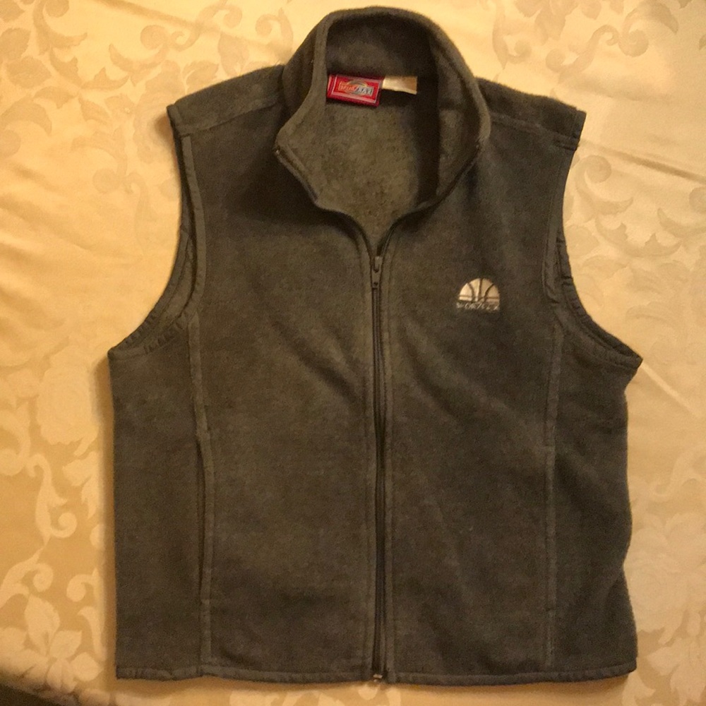 Boy’s M Sportrax Activewear Dark Grey Fleece Vest